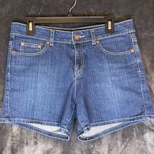 DKNY JEAN SHORTS
